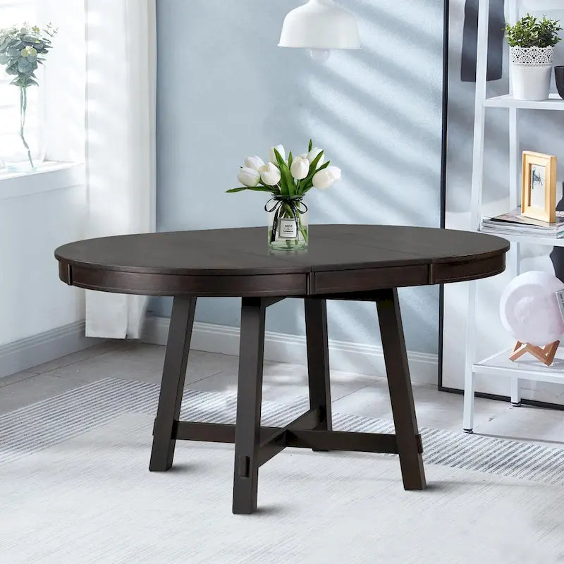 Vintage Stylish Extendable Dining Table with a Removable Leaf